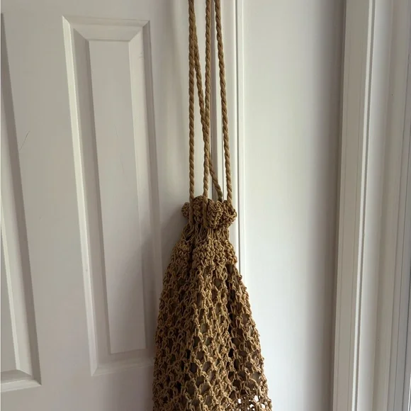 Vintage Italian Tan Crochet/macrame Drawstring Bag - Picture 6 of 9